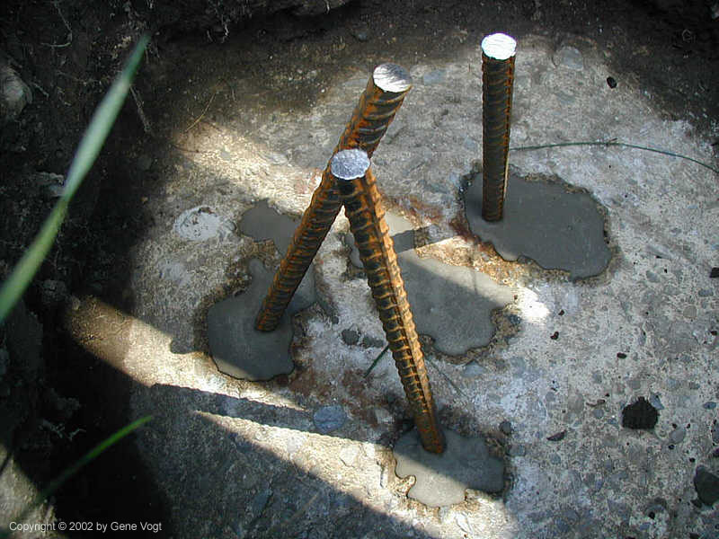 20020705-04_rebar_closeup