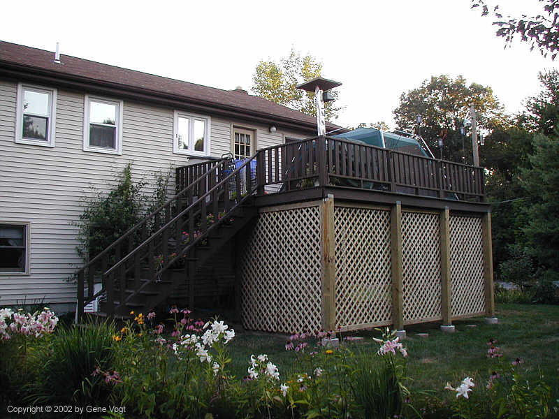 20020811-03_View_from_East_side_with_Lattice